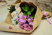 Букет цветов из:  Розы и Хризантемы #REPLACE_PRED# Пешково